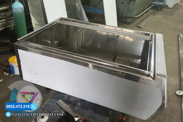 Gia công tủ điện theo yêu cầu