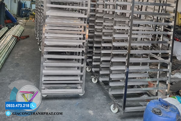 kệ inox công nghiệp giá rẻ