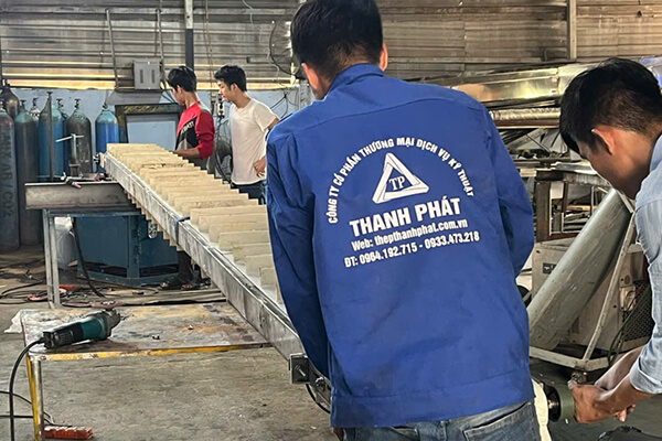 Băng tải cao su tai bèo